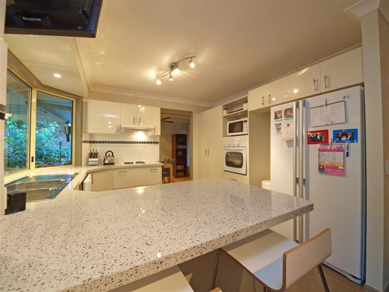 3 Phoenix Court, Eatons Hill QLD 4037