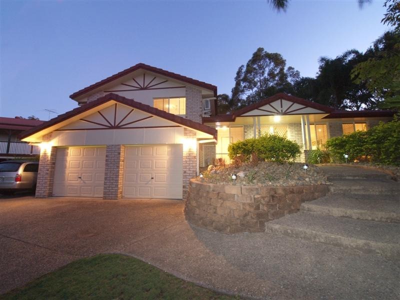 3 Phoenix Court, Eatons Hill QLD 4037
