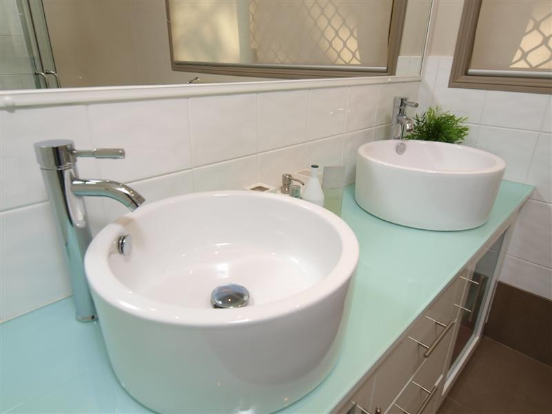 3 Phoenix Court, Eatons Hill QLD 4037