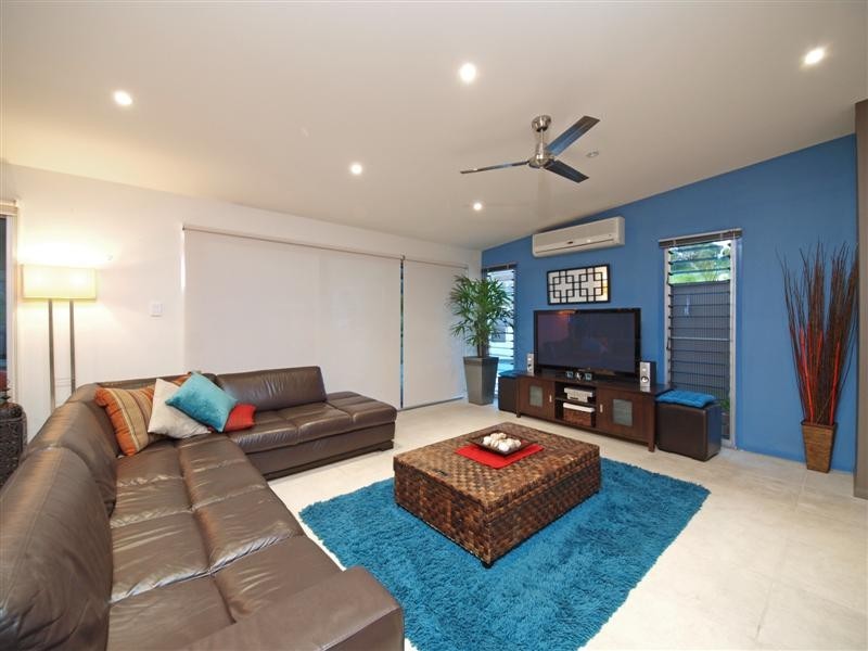 2 ALBERIC COURT, Eatons Hill QLD 4037