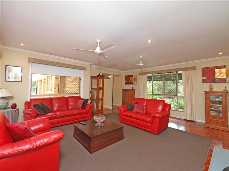 7 DRAPERS ROAD, Eatons Hill QLD 4037