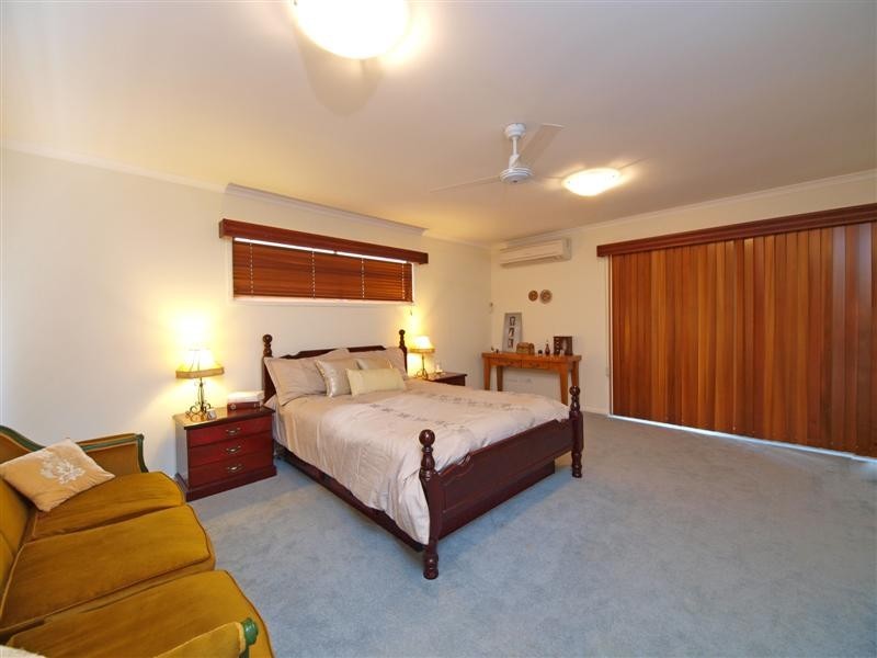 7 DRAPERS ROAD, Eatons Hill QLD 4037