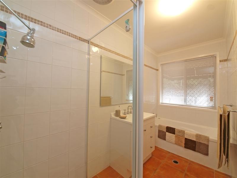 7 DRAPERS ROAD, Eatons Hill QLD 4037