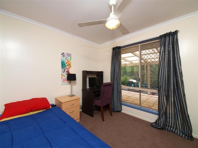 7 DRAPERS ROAD, Eatons Hill QLD 4037