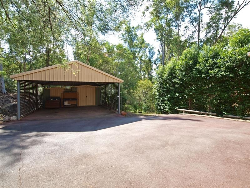 7 DRAPERS ROAD, Eatons Hill QLD 4037