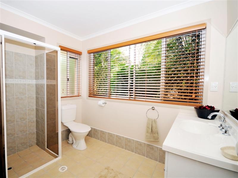 15 The Boulevard, Albany Creek QLD 4035