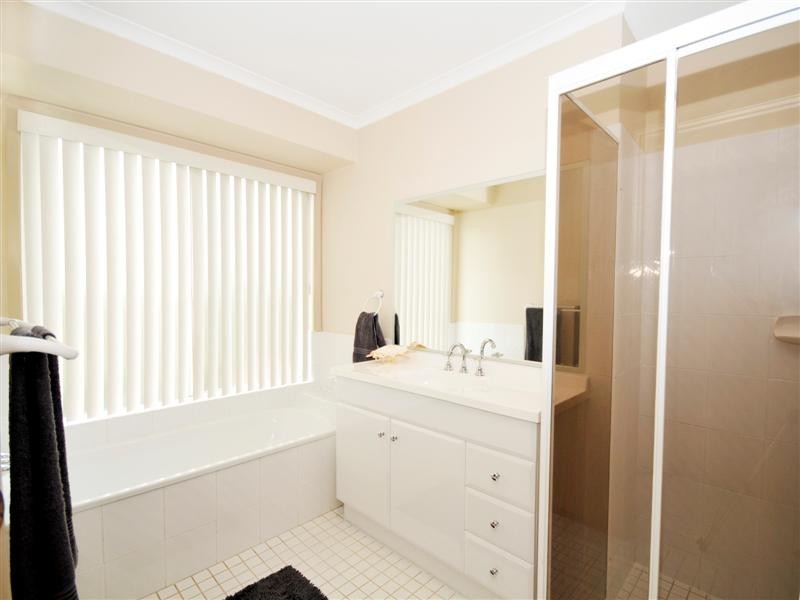 15 The Boulevard, Albany Creek QLD 4035