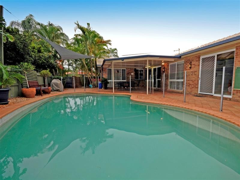 15 The Boulevard, Albany Creek QLD 4035