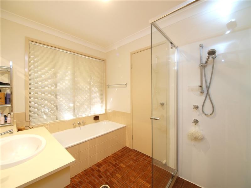 35 TARCOOLA AVENUE, Ferny Hills QLD 4055