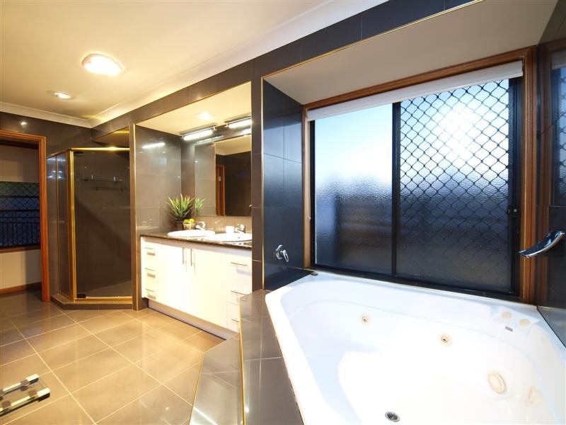 26 Pardalote Place, Cashmere QLD 4500