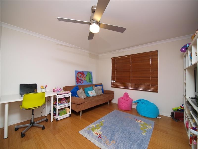 16 Cassinia Court, Eatons Hill QLD 4037