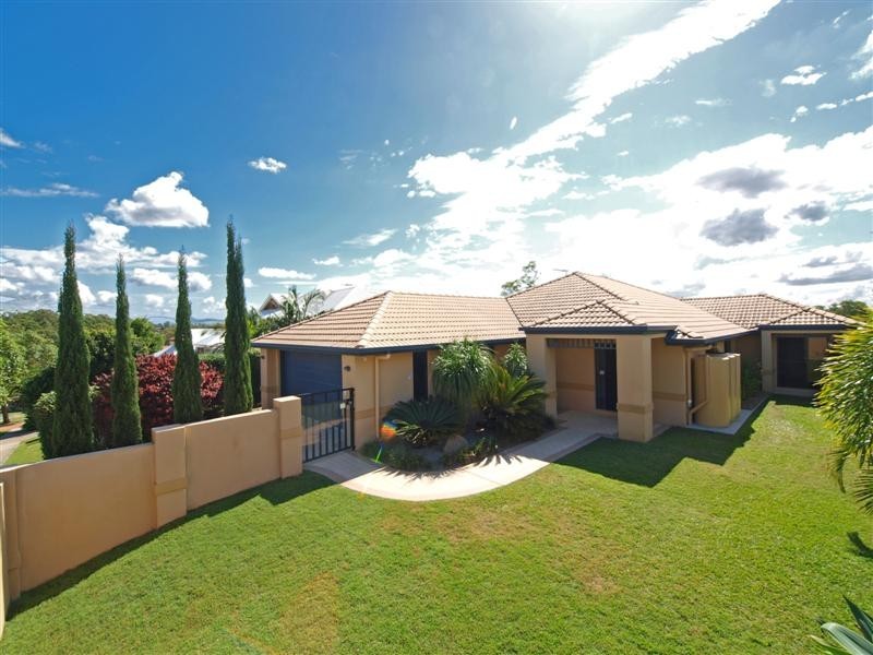 186  Saturn Crescent, Bridgeman Downs QLD 4035