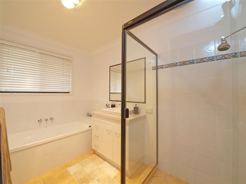 186  Saturn Crescent, Bridgeman Downs QLD 4035