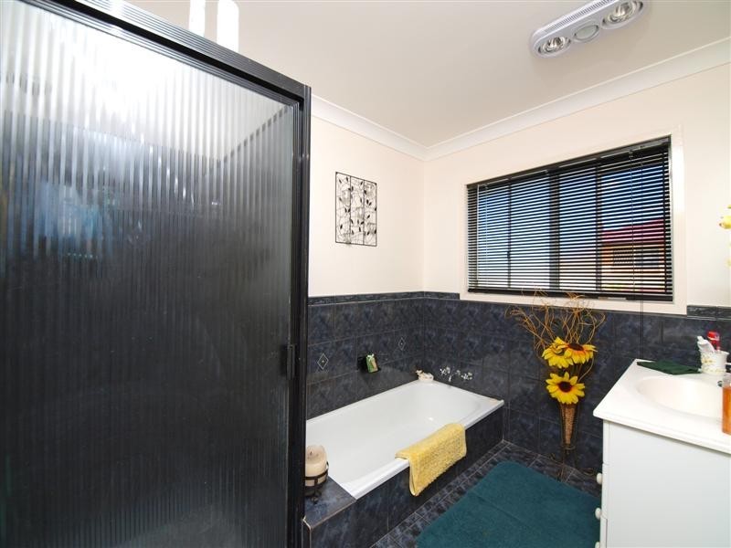 24 Leone Street, Bray Park QLD 4500