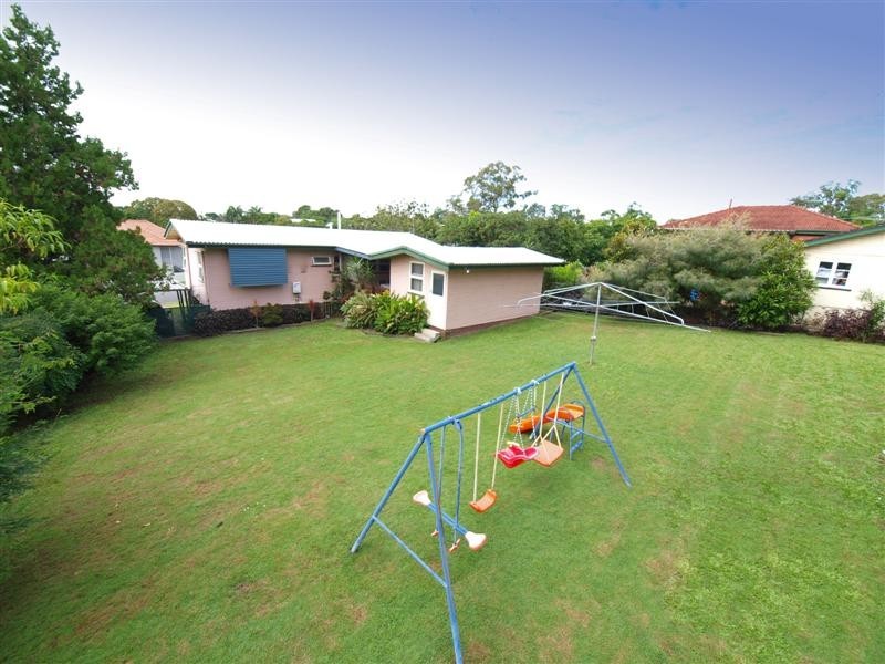 4 Crofton Street, Geebung QLD 4034