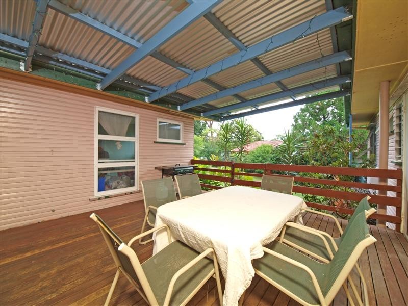 4 Crofton Street, Geebung QLD 4034