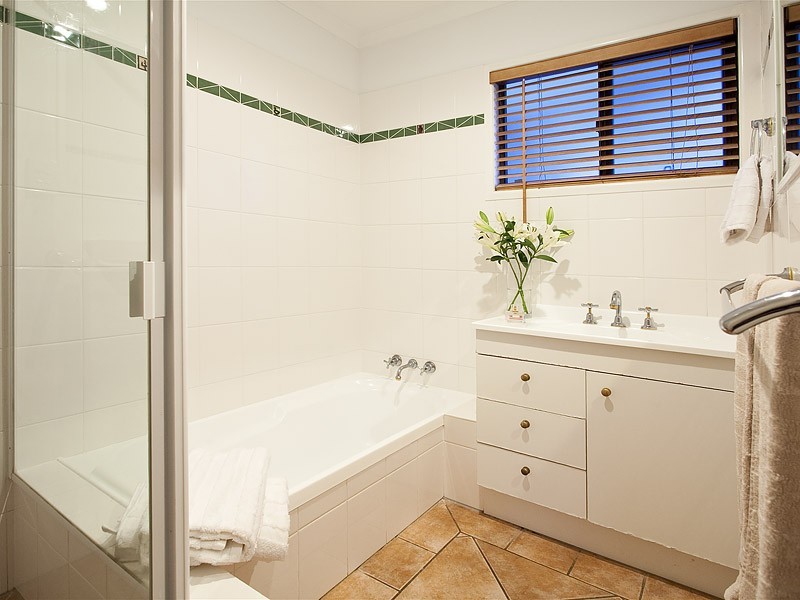 19 Alstonia Street, Arana Hills QLD 4054