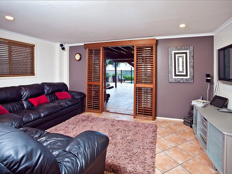 19 Alstonia Street, Arana Hills QLD 4054