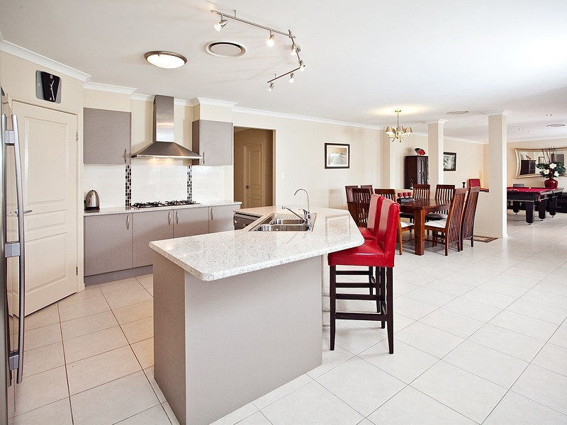 40 Lacewood Circuit, Warner QLD 4500