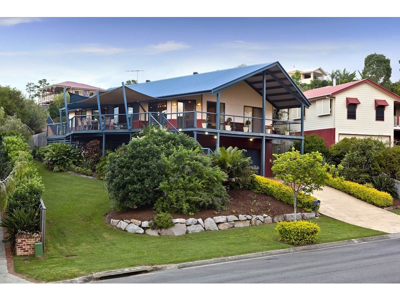 16 Midson St, Petrie QLD 4502