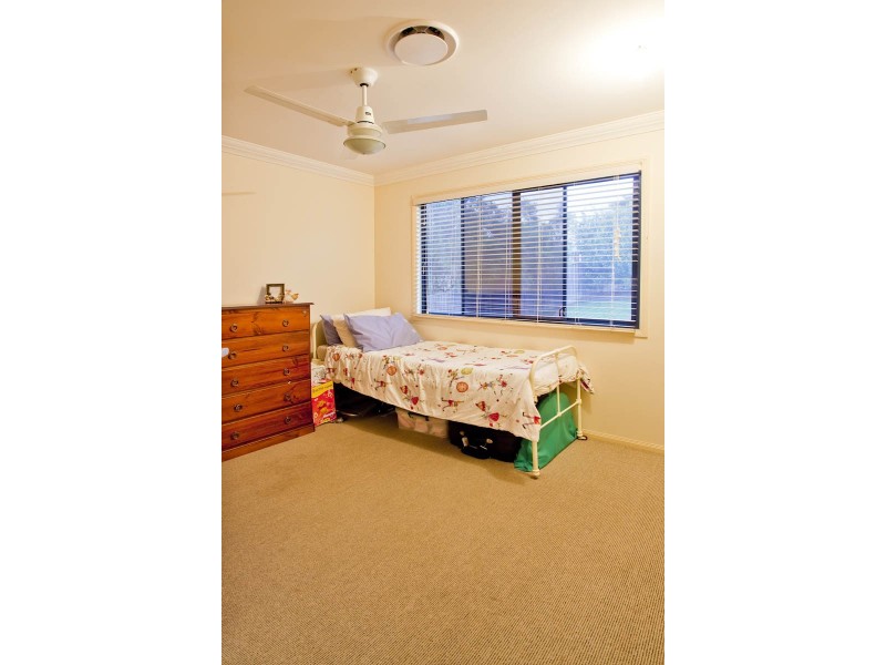 16 Midson St, Petrie QLD 4502