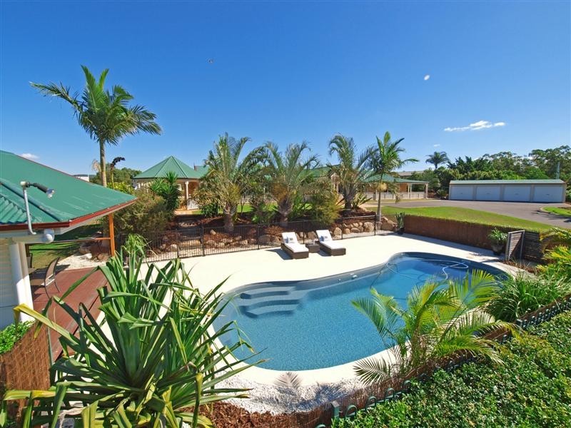 1 Ashleigh Court, Eatons Hill QLD 4037