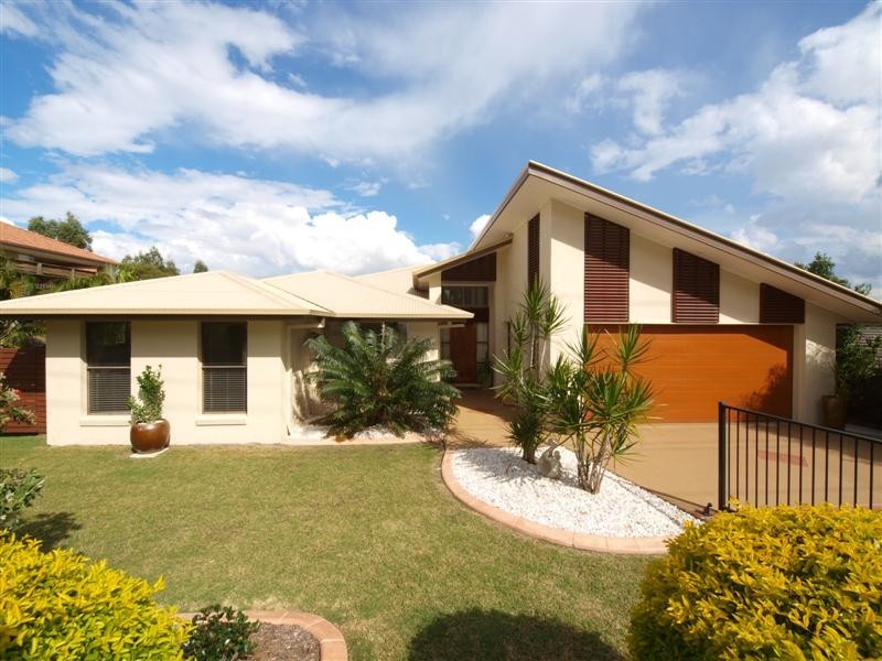 77 Faheys Road West, Albany Creek QLD 4035
