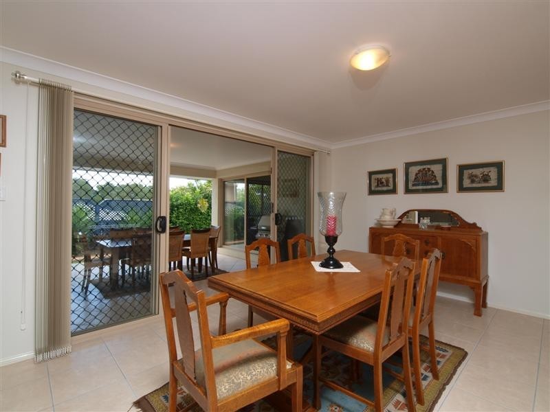 77 Faheys Road West, Albany Creek QLD 4035