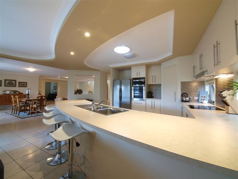 77 Faheys Road West, Albany Creek QLD 4035