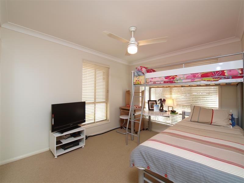 77 Faheys Road West, Albany Creek QLD 4035