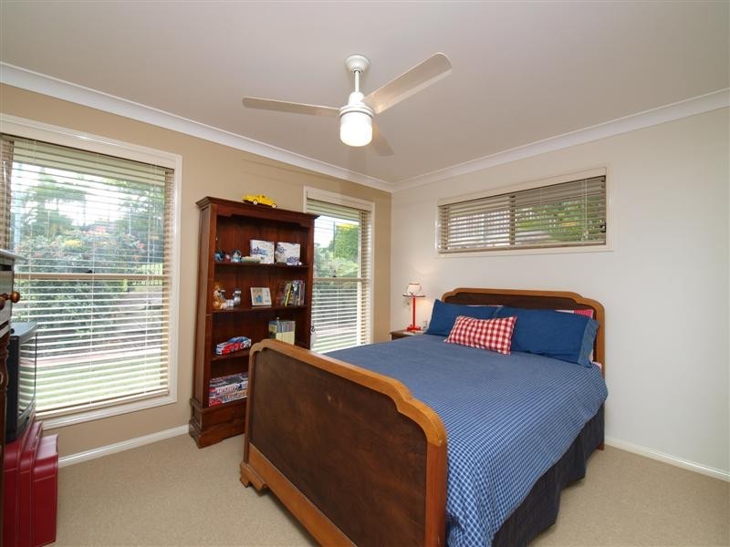77 Faheys Road West, Albany Creek QLD 4035