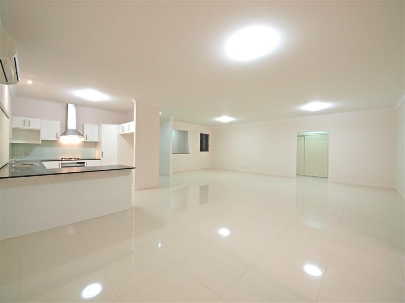 5 Sunbeam Court, Eatons Hill QLD 4037
