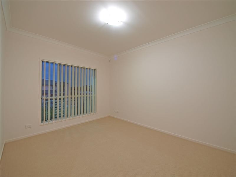 5 Sunbeam Court, Eatons Hill QLD 4037