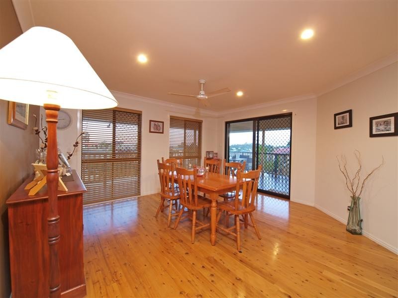 8 Emanual Court, Eatons Hill QLD 4037