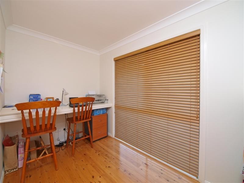 8 Emanual Court, Eatons Hill QLD 4037