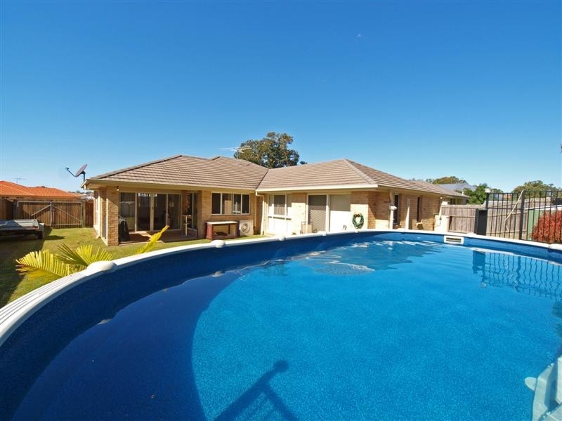 18 LINKS CR, Joyner QLD 4500