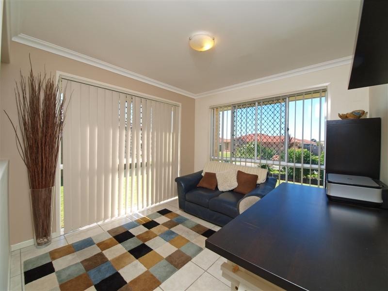 18 LINKS CR, Joyner QLD 4500