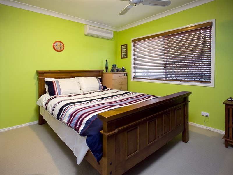 5 Chester Court, Petrie QLD 4502