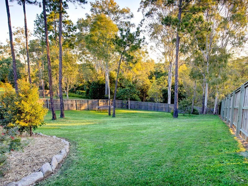 5 Chester Court, Petrie QLD 4502