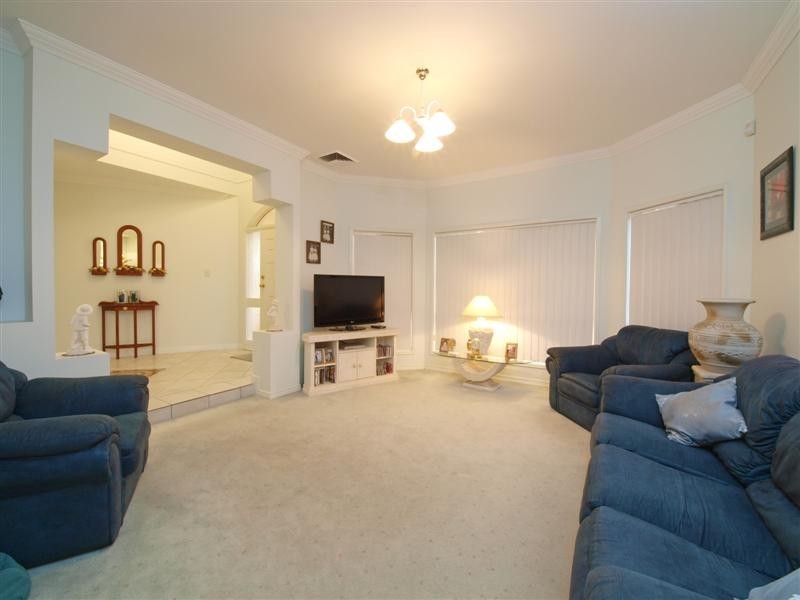 26 Voyager Circuit, Bridgeman Downs QLD 4035