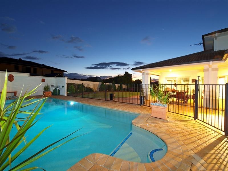 26 Voyager Circuit, Bridgeman Downs QLD 4035