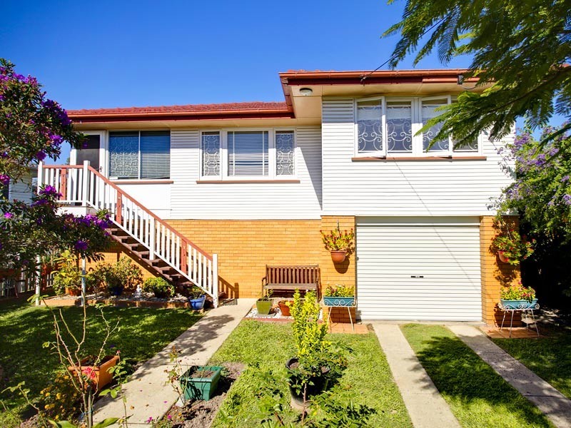 17 Caronga Street, Wavell Heights QLD 4012