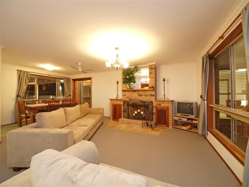 20 Hidden Valley Drive, Eatons Hill QLD 4037