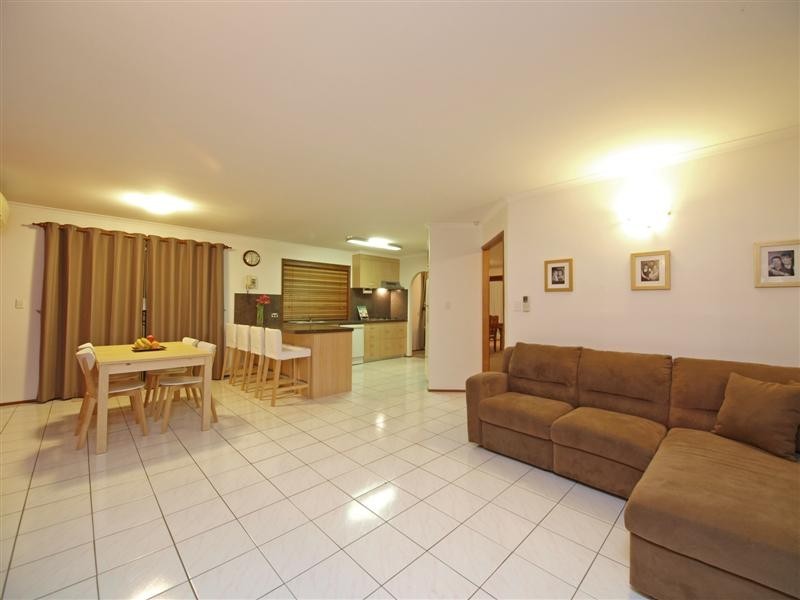 20 Hidden Valley Drive, Eatons Hill QLD 4037