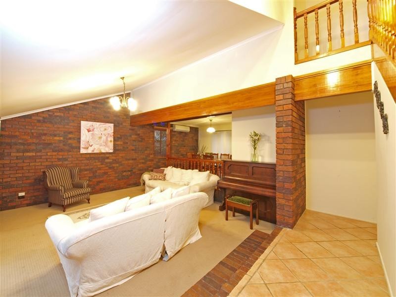 35 Hagman Street, Stafford Heights QLD 4053