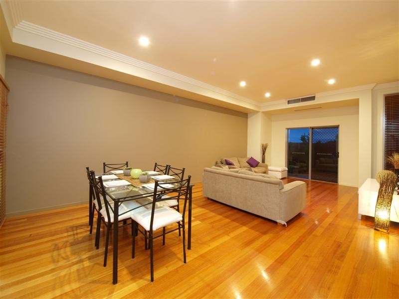 14 Emanual Court, Eatons Hill QLD 4037
