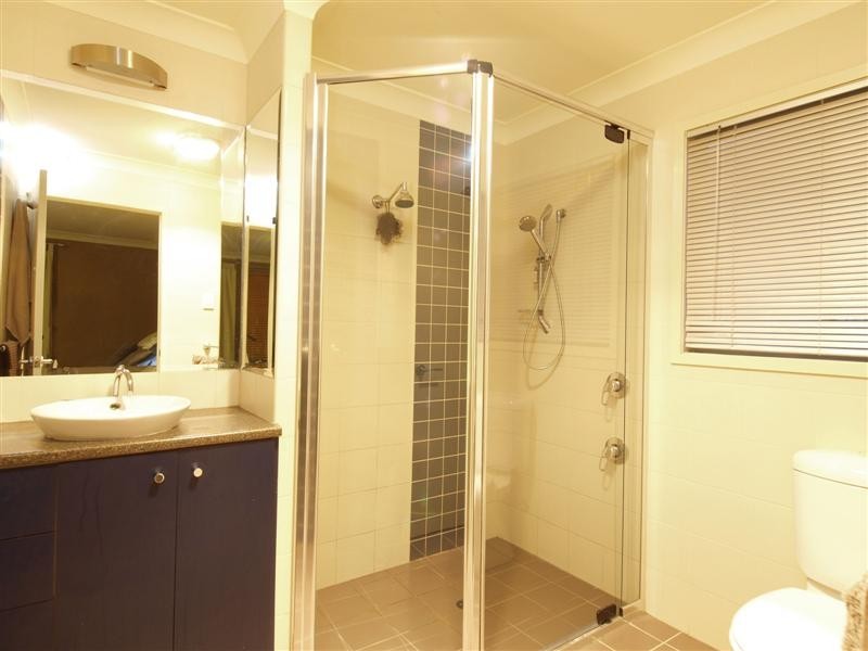 14 Emanual Court, Eatons Hill QLD 4037