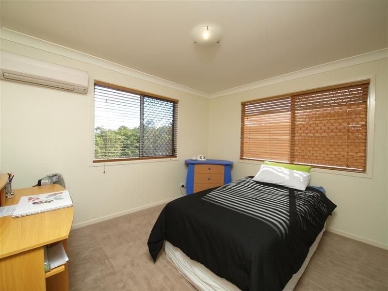 14 Emanual Court, Eatons Hill QLD 4037