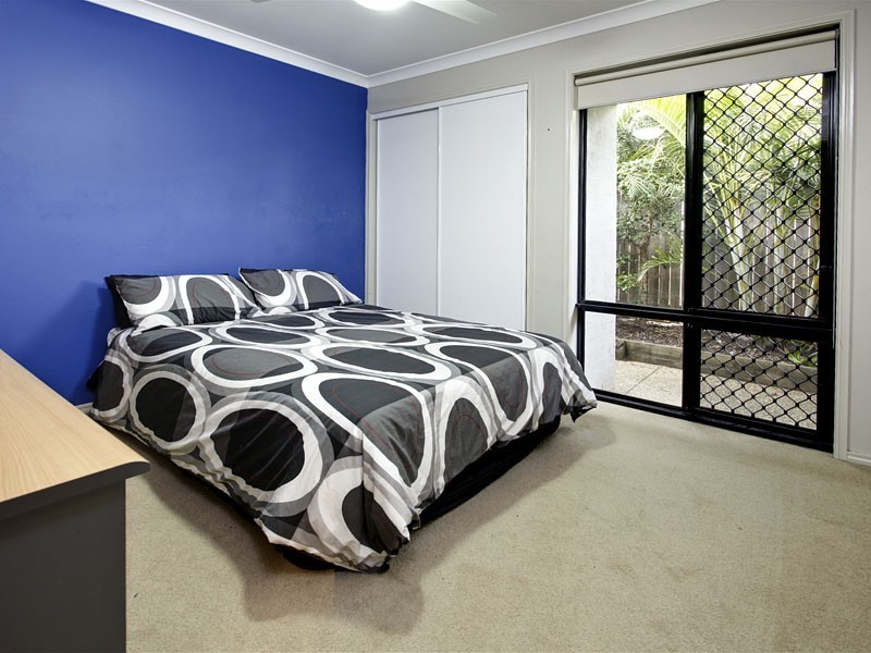 4 BELLA STREET, Cashmere QLD 4500