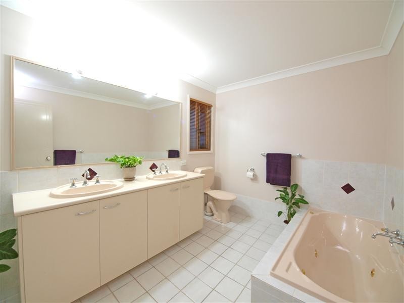 7 Poona Court, Albany Creek QLD 4035